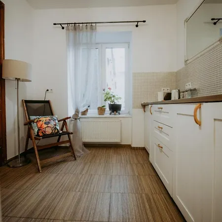 Off Piotrkowska Spot Lodž