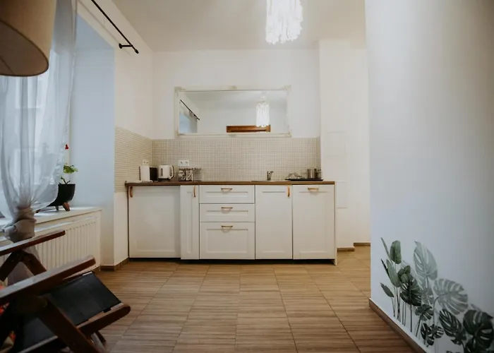 Off Piotrkowska Spot * وودج